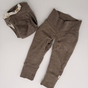 Windelfrei Set von Mata Origin mit Abahltehose und Babysize Abhaltewindel in hazel